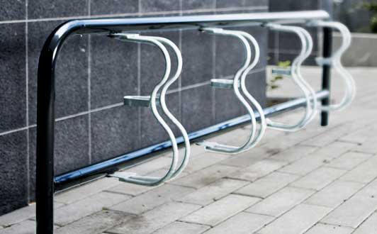 svarta cykelställ